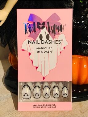 Red Aspen Pink Ghost Nail Dashes